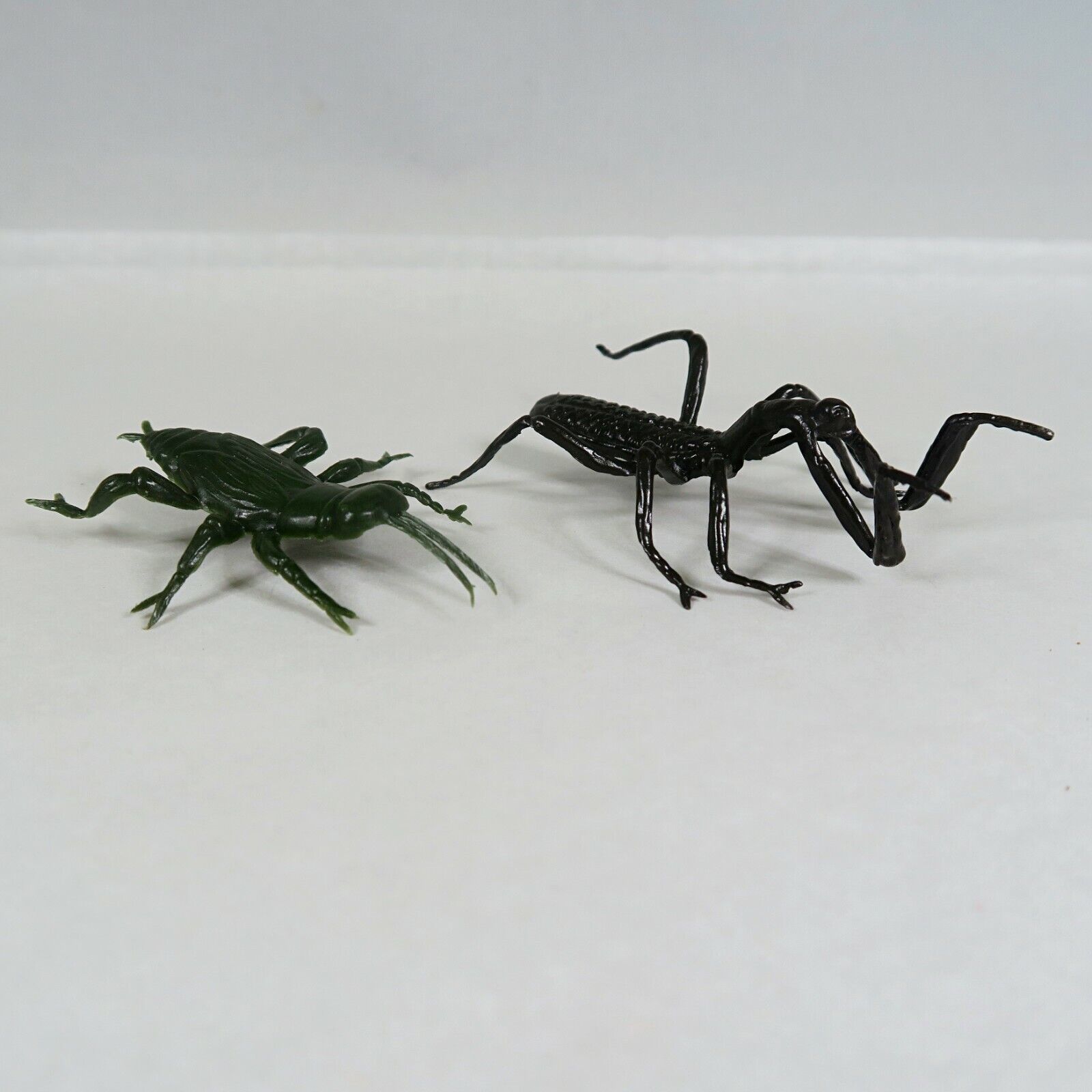 Primary image for Vintage Hong Kong Creepy Plastic Bug Lot of 2 Praying Mantis Cricket
