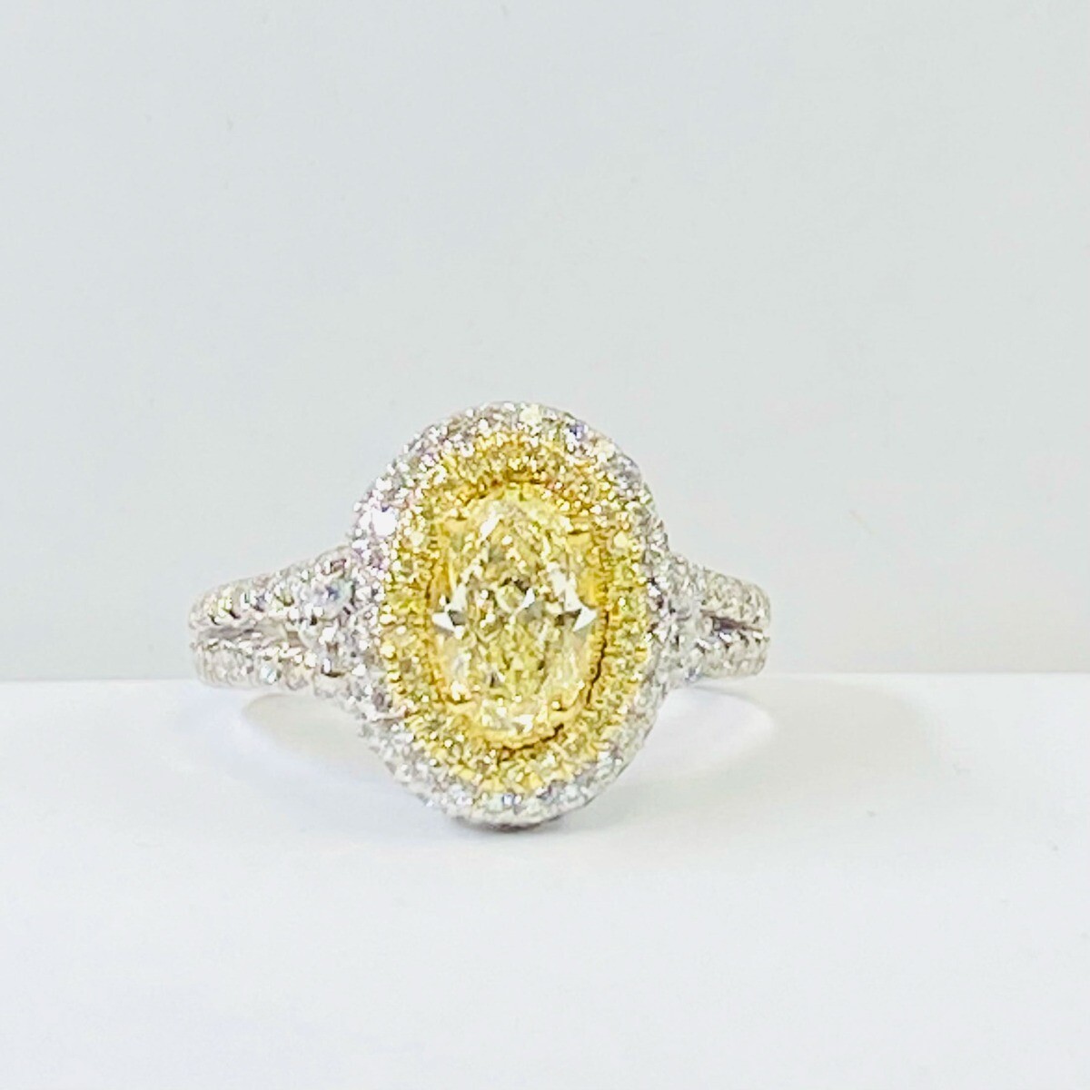 GIA Certified 2.03 Ct Faint Yellow Oval Diamond Engagement Ring 18k White Gold Item image 7