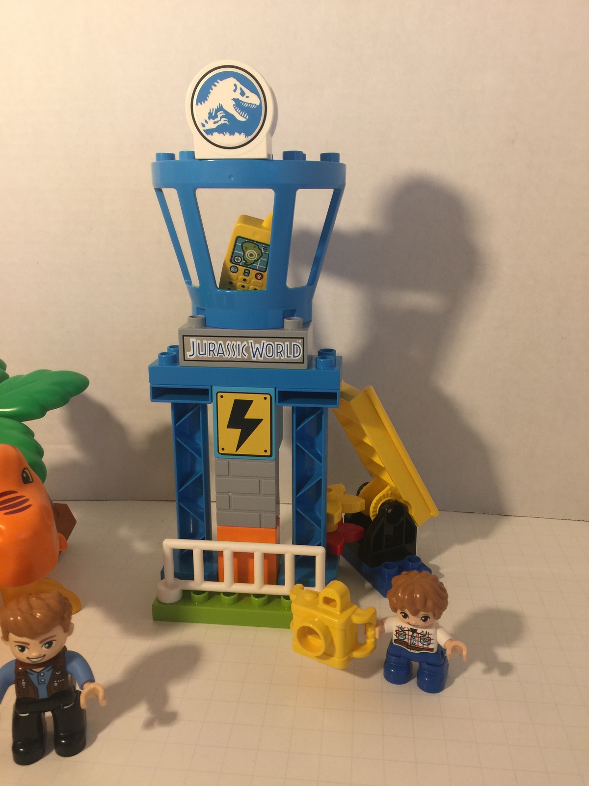 Lego Duplo #10880 Jurassic World T Rex Tower with Blue Jeep Owen ...