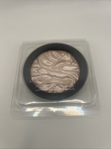 Laura Mercier Highlighter Face Illuminator Powder - Devotion Full Size 9g - $24.74