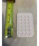 Removable and Reusable Suction Cup Phone Mount (Lavender Fizz) - $198.15 MXN