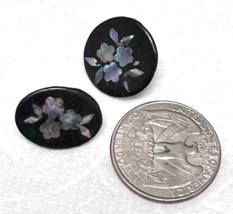 2 Antique MOP Floral Buttons In Black Hard Rubber Backing 1 RND 1 Oval - $178.85 MXN