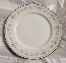 Lenox Dinner Plate in Bluets # 10429 - £11.61 GBP