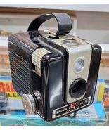 Used Vintage KODAK Brownie Hawkeye Camera Photography Prop - $743.04 MXN  Used Vintage KODAK Brownie Hawkeye Camera Photography Prop - $743.04 MXN
