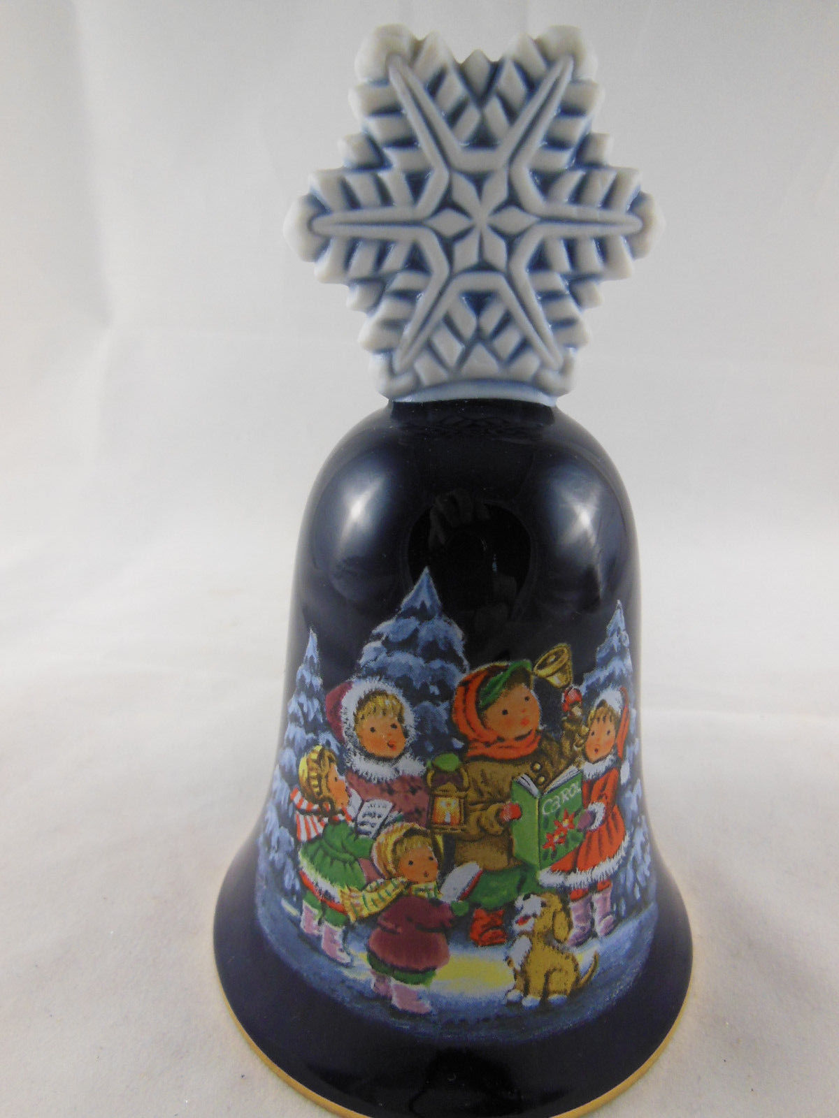 VINTAGE 1987 AVON COBALT BLUE GOLD TRIM SNOWFLAKE CAROLLERS CHRISTMAS BELL - $4.62