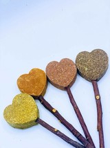 Multi-Flavored Heart-Shaped Lollipop for Rabbit, Guinea Pig, Chinchilla, Hamster - £0.80 GBP