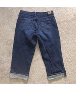 LEVI&#39;S Women’s 515 Capri Blue Jeans Cuffed Size 10  - $375.38 MXN