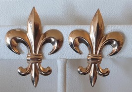 FLEUR DE LIS Screw Back Gold Tone Earrings 1 1/4 Inches Tall Unsigned Vi... - $19.99