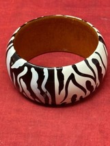 3&quot; Chunky Bracelet Bold Pattern Black &amp; White Wood - $18.69