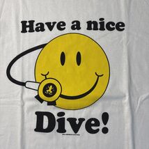 Amphibious Outfitters Men's T-Shirt Medium Scuba Dive Smiley Face White - $18.56