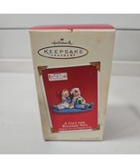 Hallmark Keepsake Ornament A Gift For Raggedy Ann Christmas 2003 Clip On  - $13.80 CAD