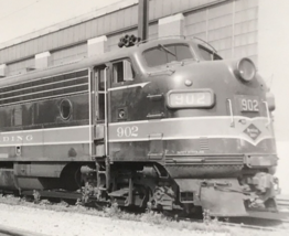 Reading Railroad RDG #502 FP7A Electromotive Train Photo Philadelphia PA - £7.41 GBP