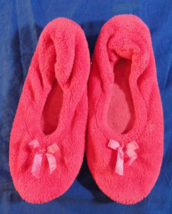 1 Pair Of Hot Pink Women&#39;s Indoor Cozy Ballet Bow Slipper Socks Shoes Medium 7-8 - £9.60 GBP