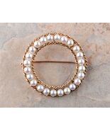 *14K Yellow Gold Mother of Pearl Round Pin Broch - $9,098.65 MXN