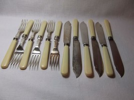 12 Piece Set Vintage Tudor Plate Fish Fork &amp; Knives bovine handle silverplate - £89.12 GBP