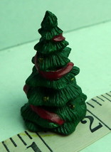 Grandeur Noel Christmas Miniatures Christmas Tree Village Noel Vintage 1995 - £6.94 GBP