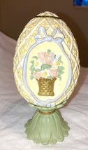Vintage Avon 1994 Season&#39;s Treasures Porcelain Pedestal Egg &quot;Floral Bouquet&quot; - £19.02 GBP