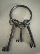 3 Vintage Cast Iron Skeleton Key Set on Ring 3.5&quot; &amp; 5.5 &amp; 5 Inches Home ... - $17.87