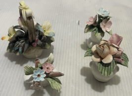 Vintage 4pc Mini Porcelain Capodimonte Flower Floral - $13.33 CAD