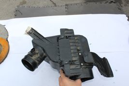 2006-2008 INFINITI M45 AIR INTAKE CLEANER BOX X2559 image 6