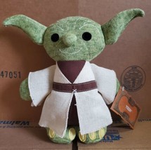 Disney Parks Star Wars Galaxy&#39;s Edge Yoda Plush New with Tag battu exclu... - £14.99 GBP