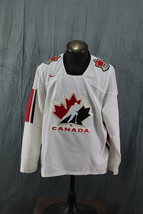 Team Canada Hockey Jersey (Retro) - 2006 Away Uniform by Nike - Men&#39;s Large - £75.93 GBP