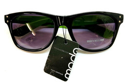 Black with Green Arms  Classic Plastic Sunglasses One Pair NWT - £8.31 GBP