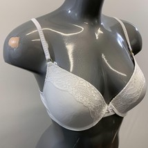 Carisma Women&#39;s White Sexy T-Shirt Bra Size 38C Polyester - $7.92