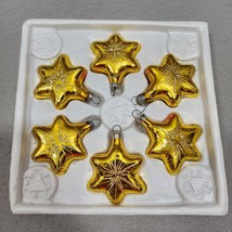 Christmas Trimmings Hand Decorated 3&quot; Gold Star Glass Ornaments 6 Count ... - $460.72 MXN