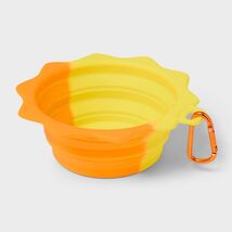 Sun Squad 13oz Collapsible Dog Bowl Yellow/Orange - $169.14 MXN Sun Squad 13oz Collapsible Dog Bowl Yellow/Orange - $169.14 MXN