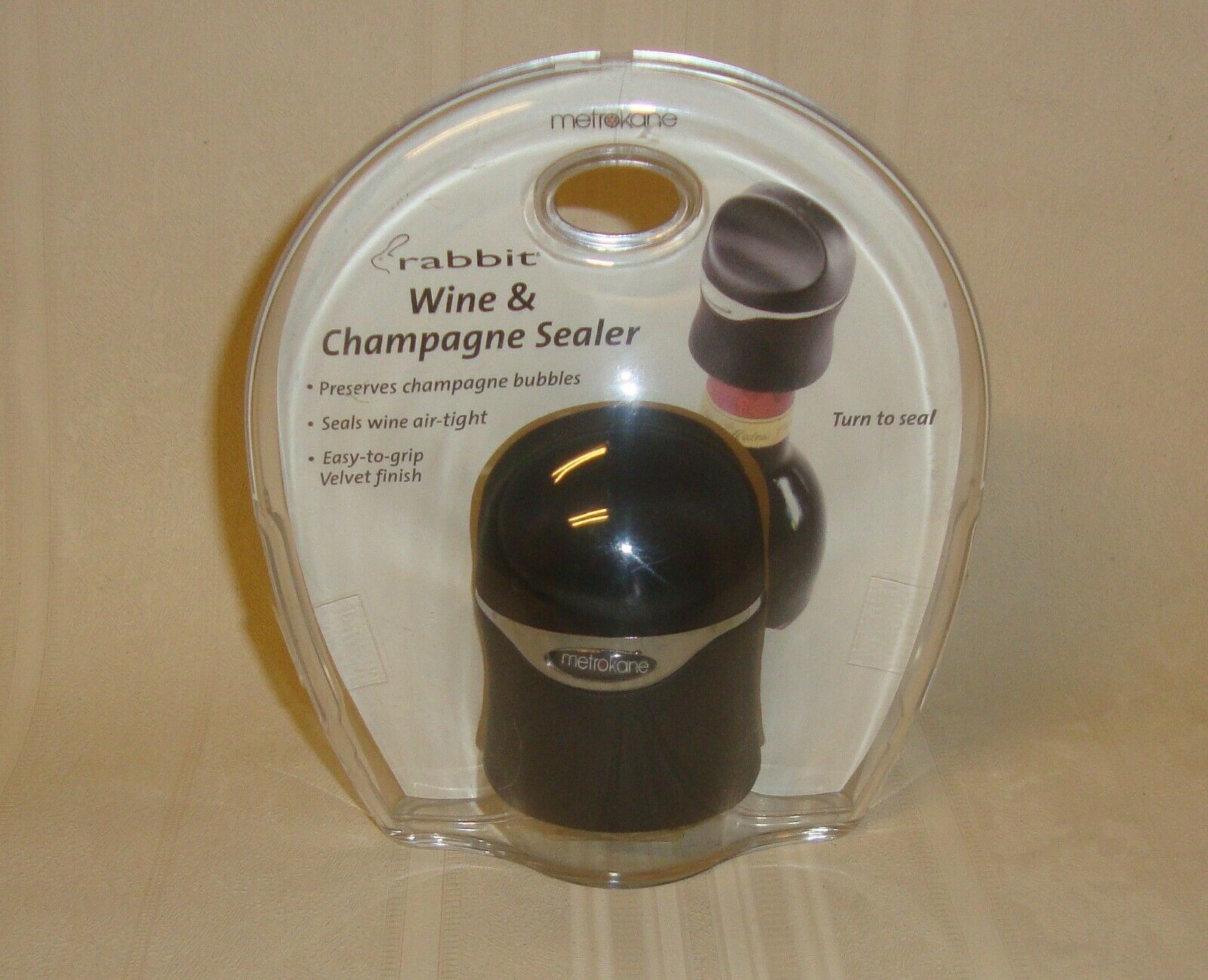 Rabbit Black Champagne and Wine Sealer NEW Seals Wine Air tight, Easy to grip - $9.89