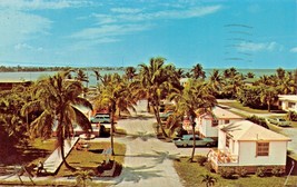 FORT MYERS FLORIDA~MARYLAND COTTAGES-743 SAN CARLOS BLVD~1960s  POSTCARD - $7.10