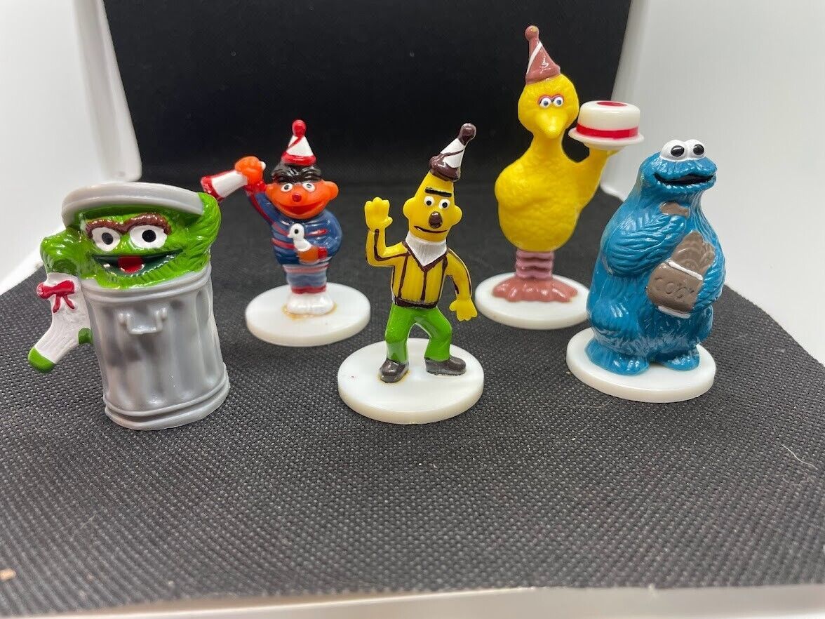 Lot of 5 Wilton Sesame Street Figures Cake Toppers Big Bird Oscar Bert Ernie - $9.74