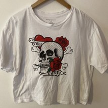 Gothic Skull With Roses Women’s Cropped T-shirt Skull Flower T-shirt - $9.49