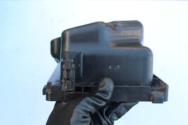 2003-2004 INFINITI G35 SEDAN AIR CLEANER BOX HALF K2882 image 5