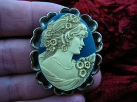 (CL12-32) LOVELY WOMAN with flowers Navy + ivory oval CAMEO Pin Pendant Jewelry - £26.30 GBP