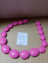 Pink Beaded Necklace - $283.44 MXN