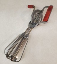 Vintage Maynard Egg Beater Hand Mixer Red Handle Farm Kitchen Collectible - £15.37 GBP