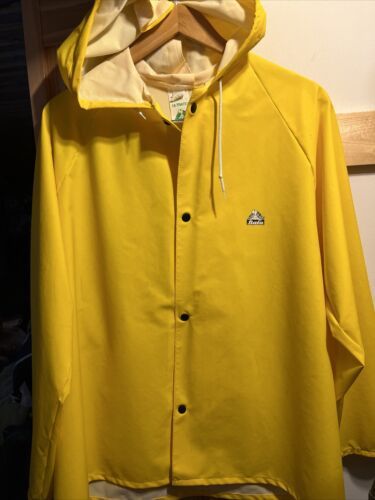 Primary image for Bata Vintage Rain Coat Men’s Medium Yellow Long Sleeve Button Up Polyurethane