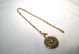 Vintage Gold Tone Rhinestone Locket Necklace K440 - £39.34 GBP