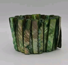 Vintage Dyed Green Mother Of Pearl Abalone Stretch Bracelet - £11.57 GBP