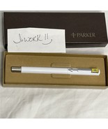 Vintage Parker Ballpoint Pen White Chrome Arrow Accent Black Ink Origina... - $1,114.01 MXN