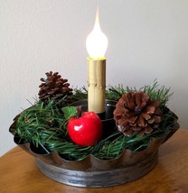 Vintage Tin Metal Electric Candle Holder Light w/ Holiday Wreath Decor (... - £15.55 GBP