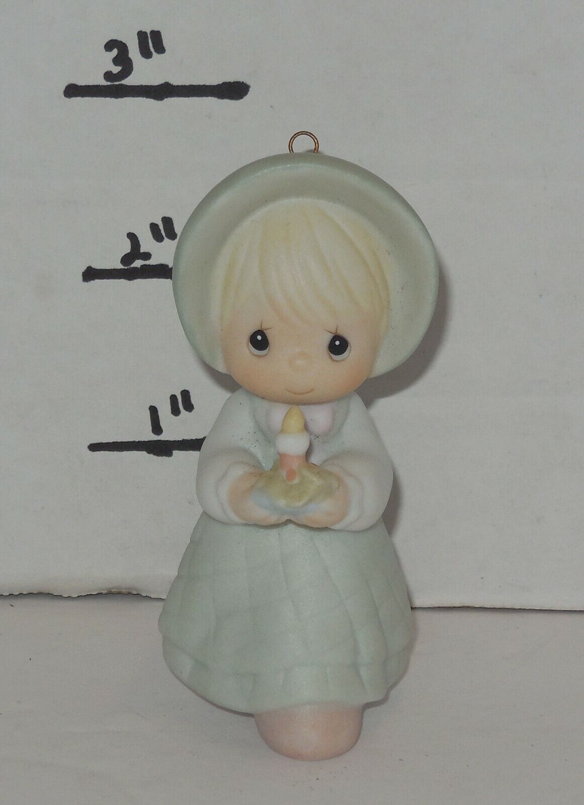 1993 Precious Moments #527211 Share In The Warmth of Christmas Girl Ornament HTF - £19.21 GBP