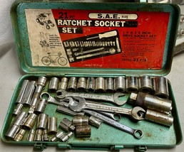  Toolbox ... vintage 50+ year old (green) steel,heavy steel.  tools sock... - $22.95