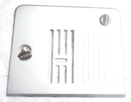 Singer 3116 Simple Throat Plate #G4A0543004 w/2 Set Screws - £11.99 GBP