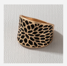 Gold And Black Textured Ring Size 7 8 - £32.12 GBP