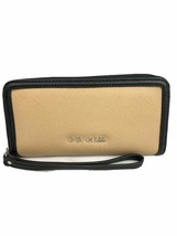 G By Guess Spoonful Of Sugar Sand/Black Leather Wristlet Wallet VY132346 - £17.23 GBP
