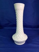 VINTAGE RANDALL WHITE MILK GLASS BUD VASE---DIAMOND PATTERN - $18.69