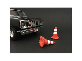 Traffic Cones Accessory Set of 4 pieces 1/18 Scale Models American Diorama - £16.37 GBP